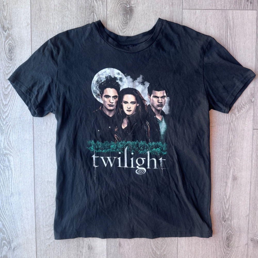 Twilight Saga Regal Promo T Shirt Large Black Edward Bella Jacob Movie Graphic